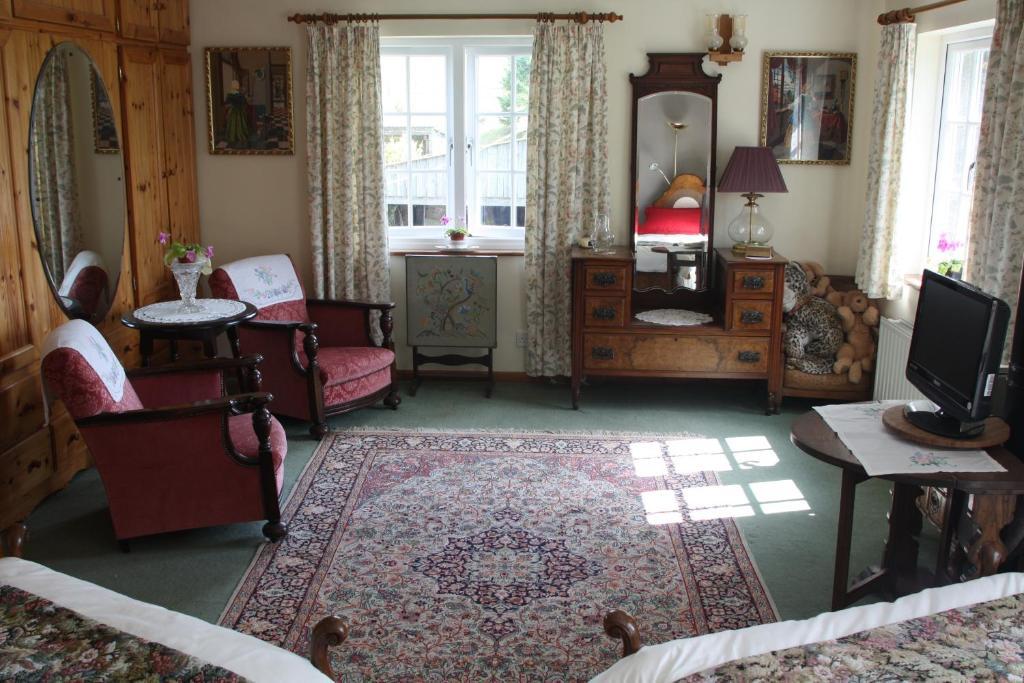 Holdstrong Farmhouse Lydford Room photo